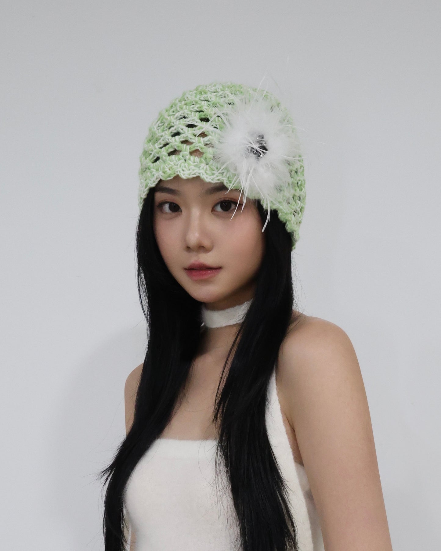 25101(color) - 綠 羽毛鏤空編織帽