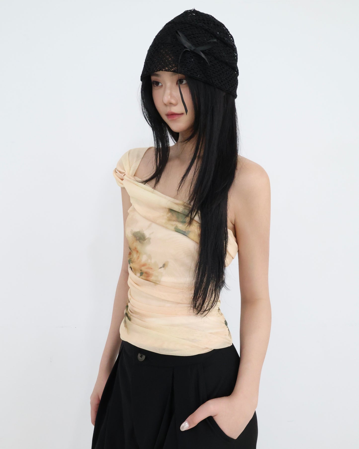 25100 - 兩穿油畫皺摺上衣