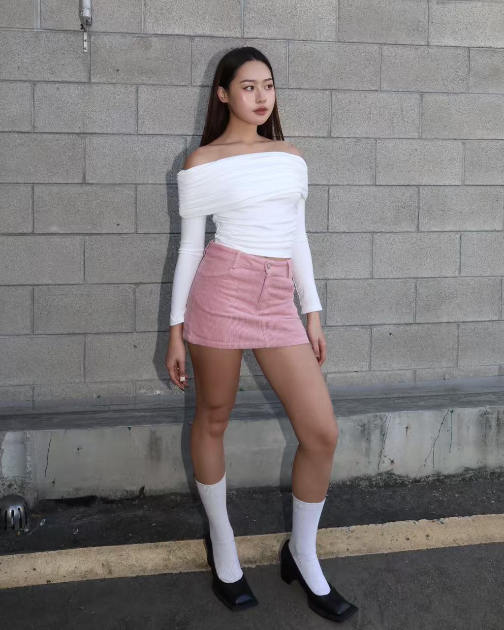 25044(3color) - 白 一字領抓皺緊身長袖上衣