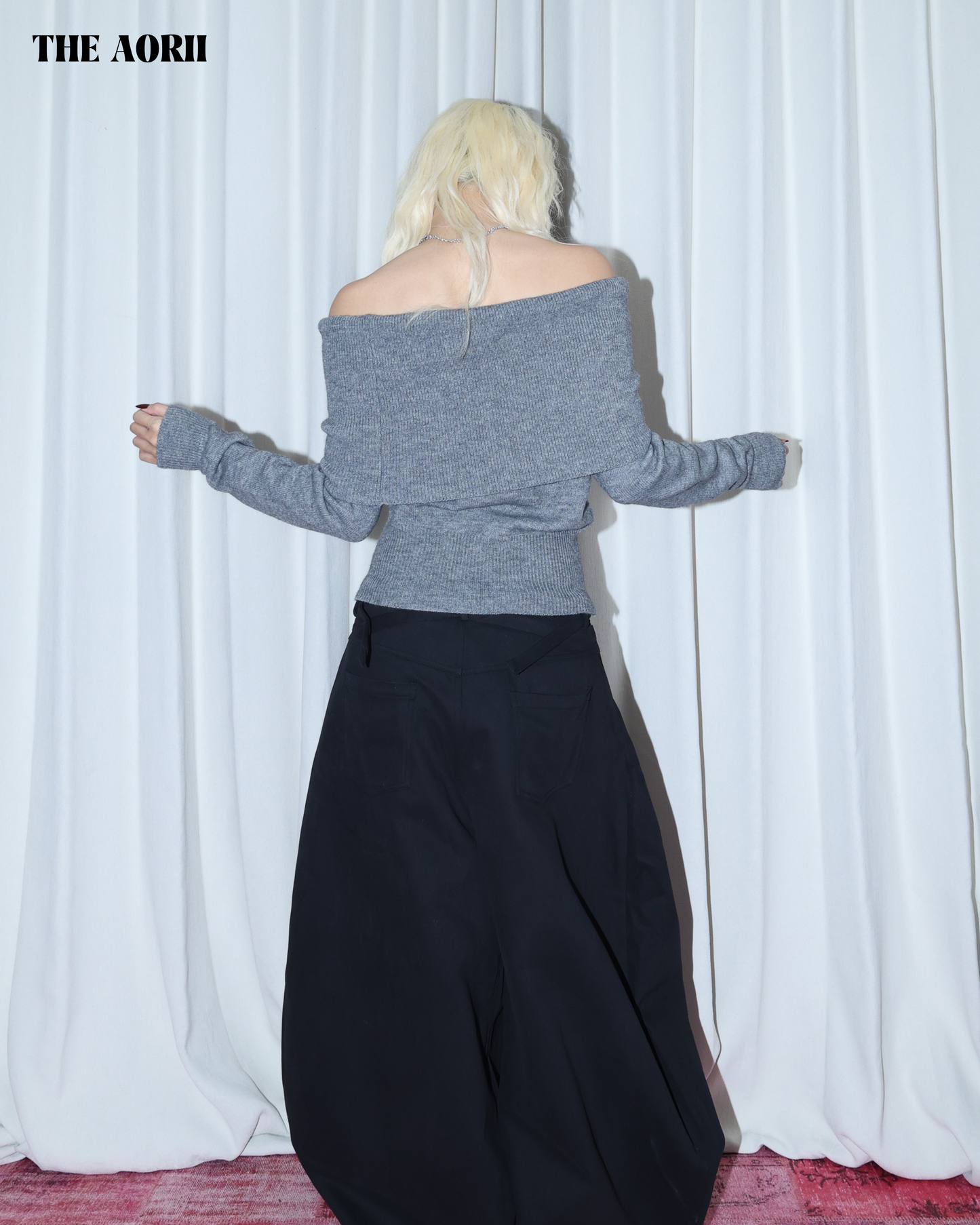 25280(2color) - 灰 一字領反折收腰長袖針織上衣