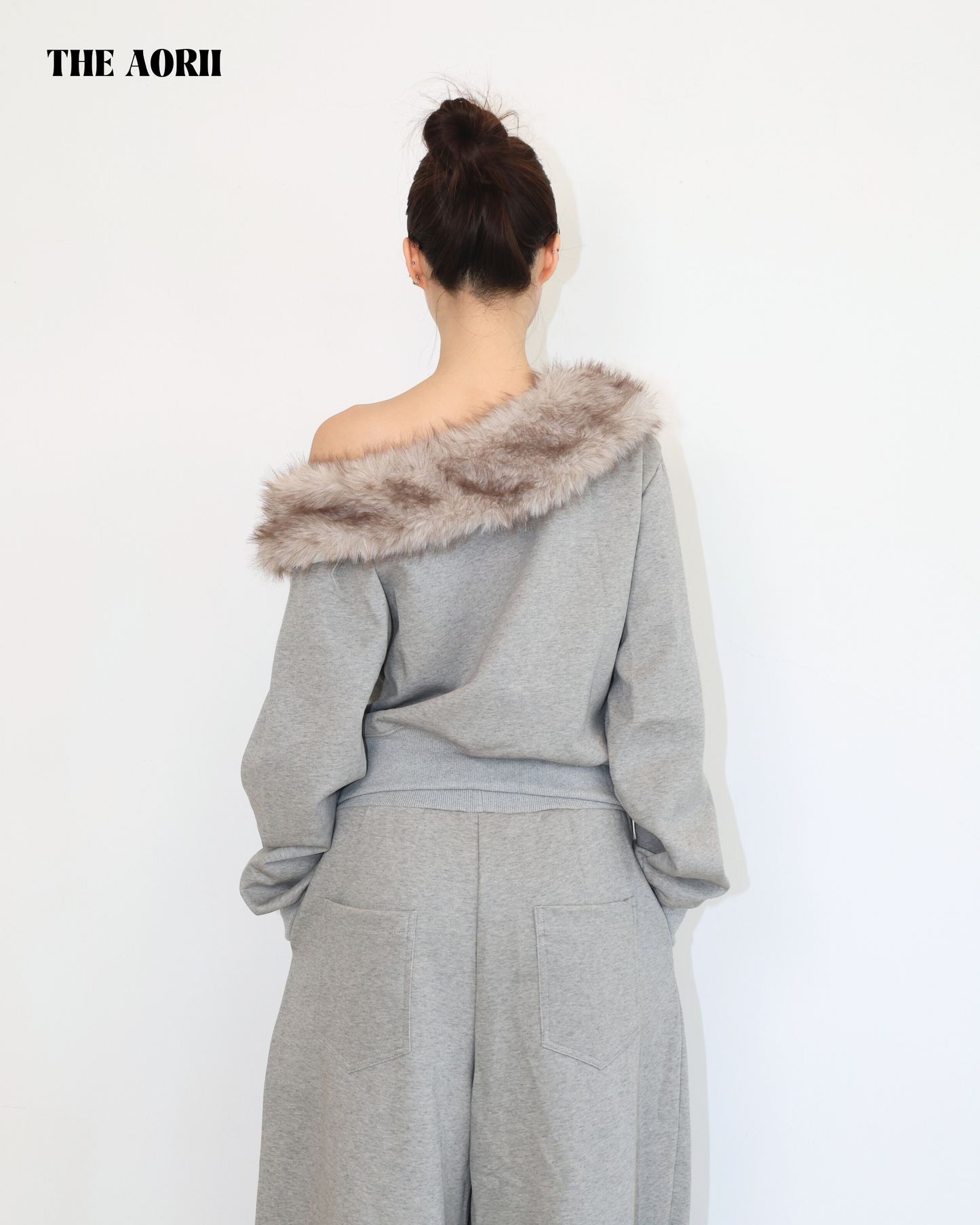 20217 - 毛毛斜肩雙拉鏈衛衣長褲套裝