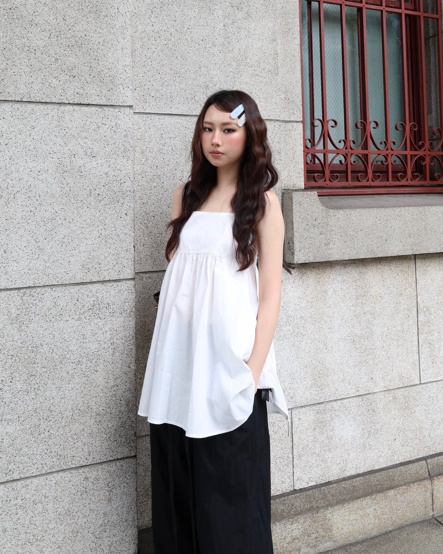 25117(2color) - 白 綁帶皺褶吊帶裙上衣