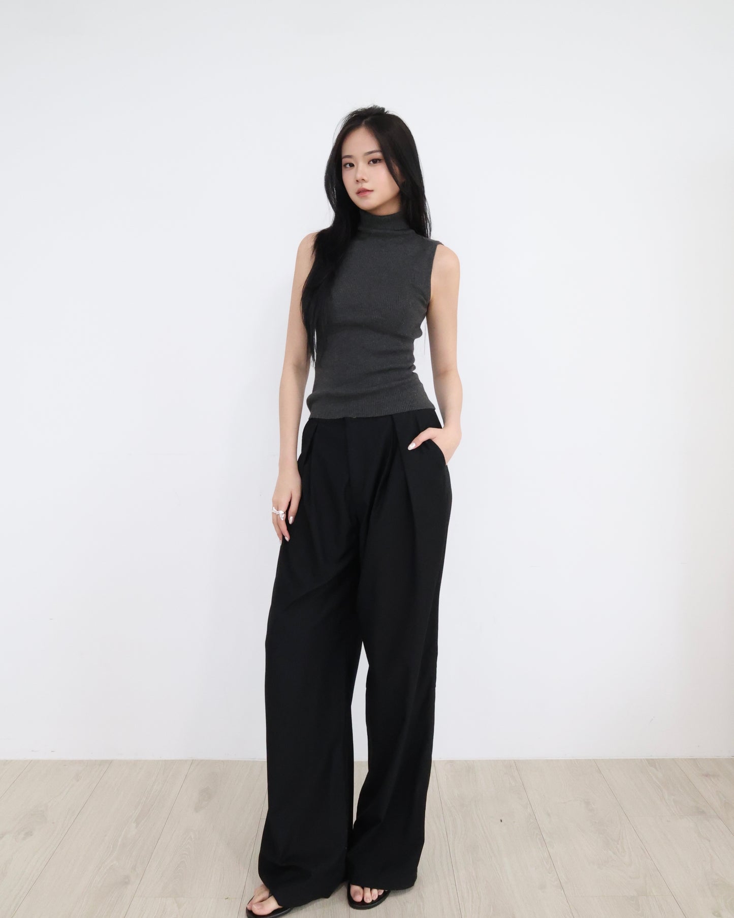 25099 - 小高領針織高彈背心