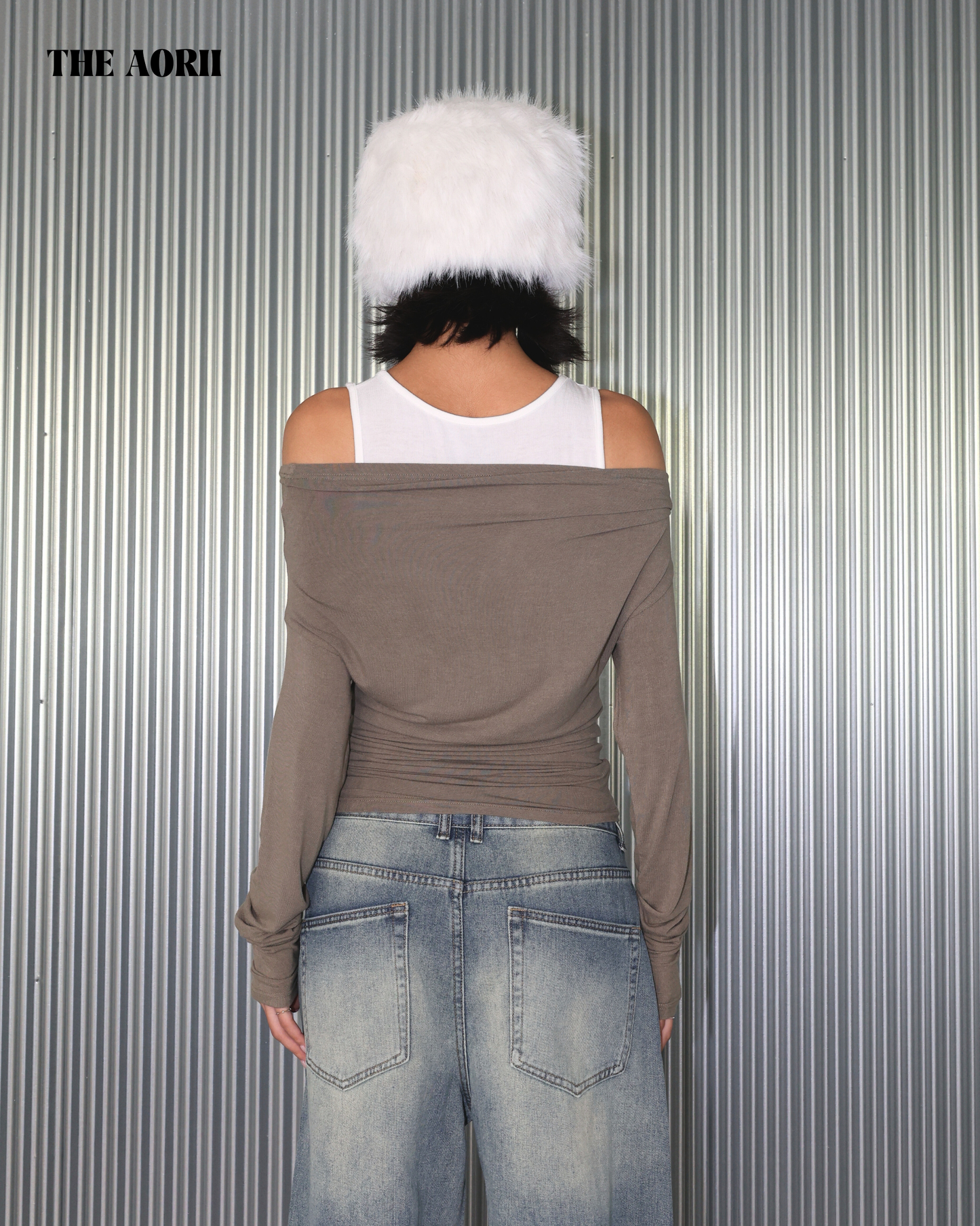 20223(2color) - 綠 一字領長袖背心兩件套