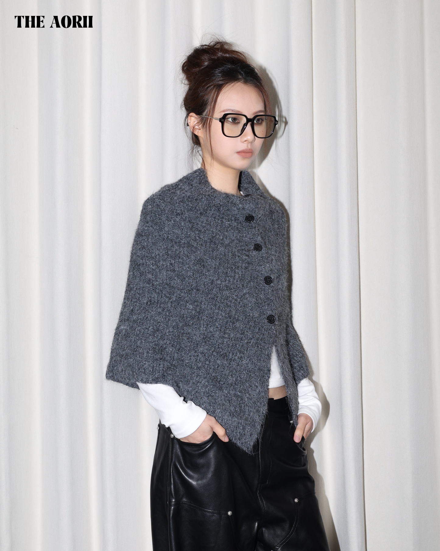 25231(2color) - 灰 排扣針織披肩