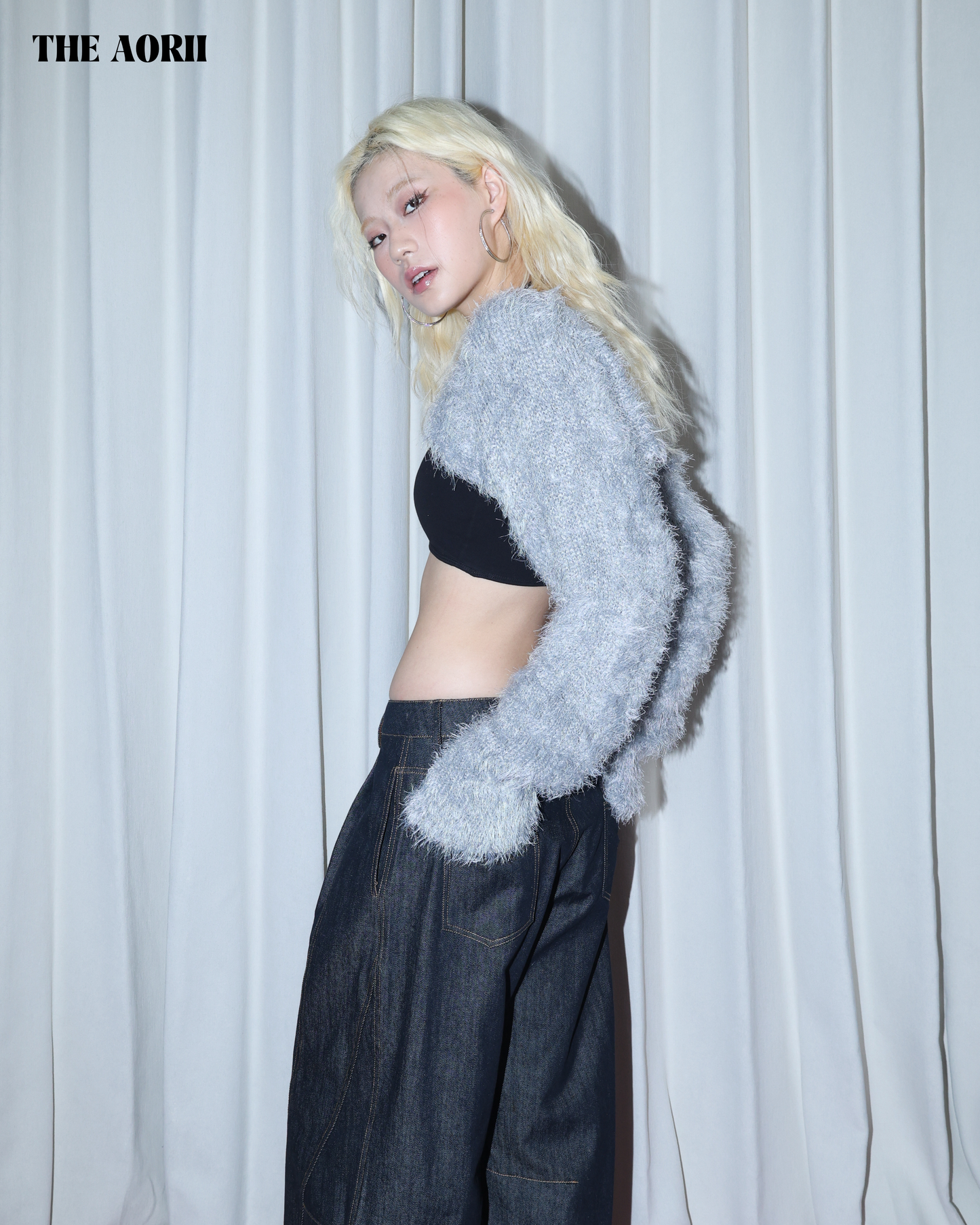 KR25001 - "正韓"水貂毛短版長袖上衣