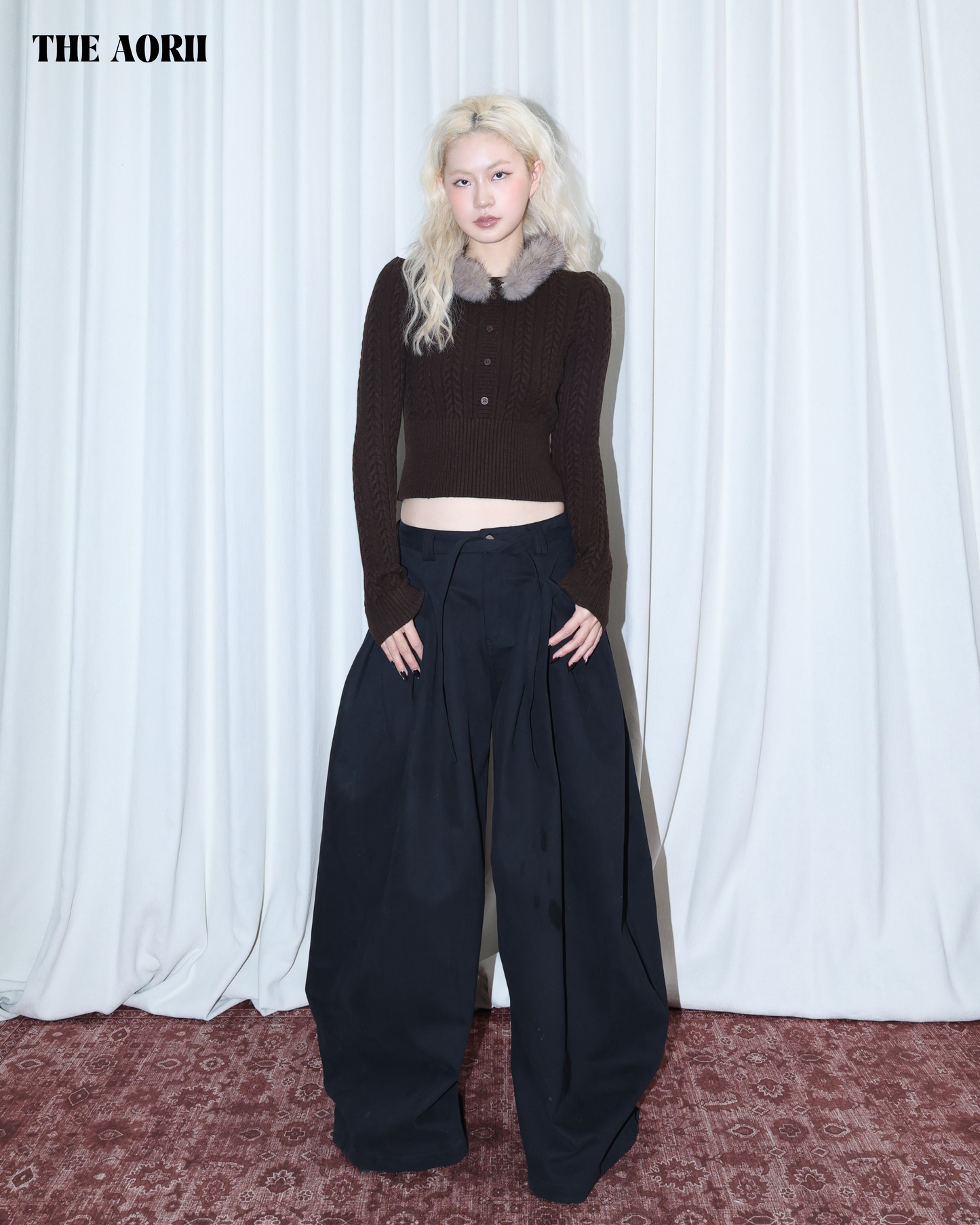 26002(2color) - 棕 毛毛針織排扣收腰長袖上衣(毛毛可拆)