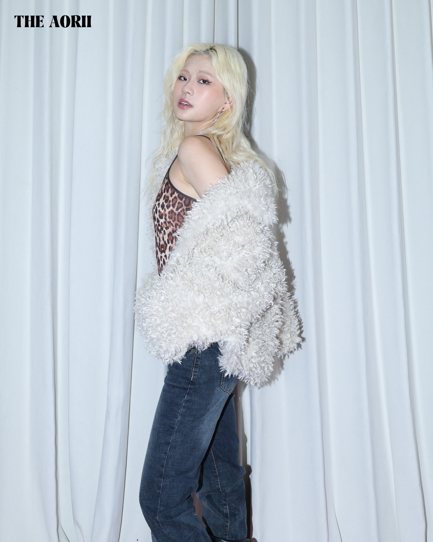 KR25010(2color) - 杏 "正韓"小卷毛立領外套