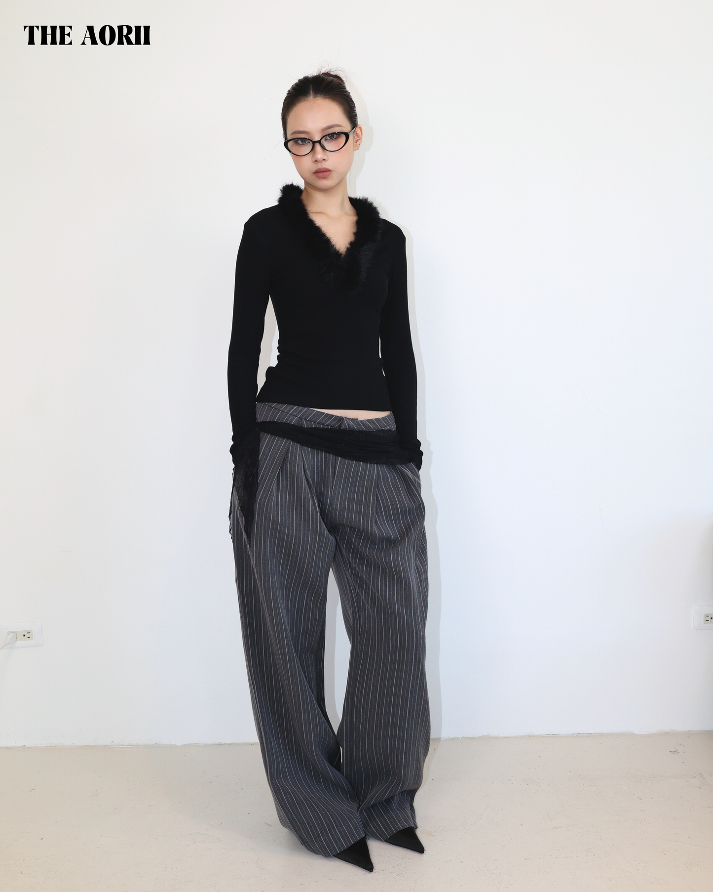 20220(2color) - 灰 蕾絲綁帶條紋西裝褲