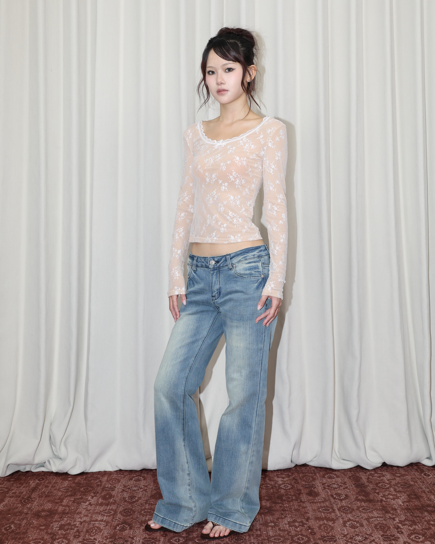 26070 - 蕾絲修身長袖上衣