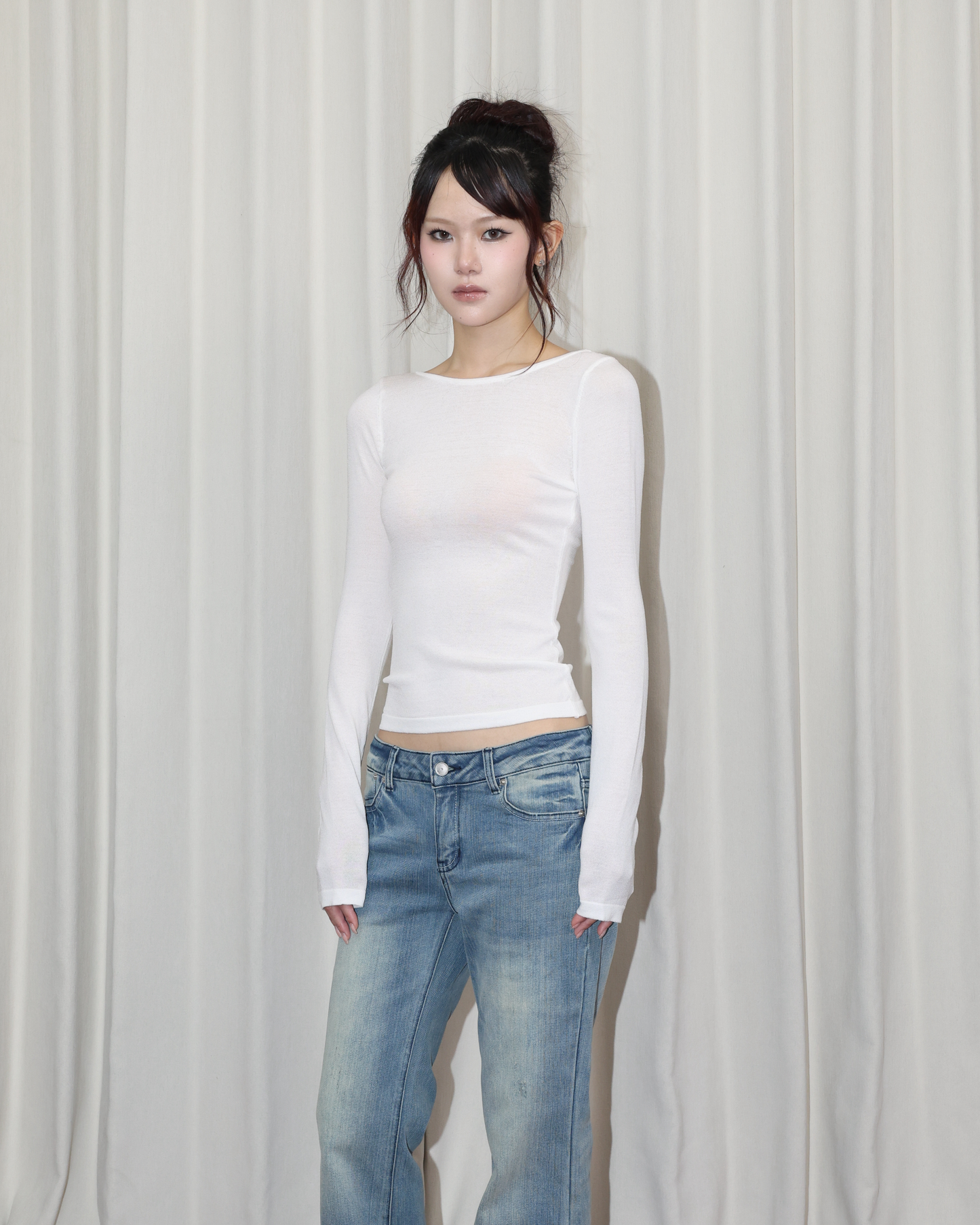 26043(2color) - 白 露背長袖修身上衣