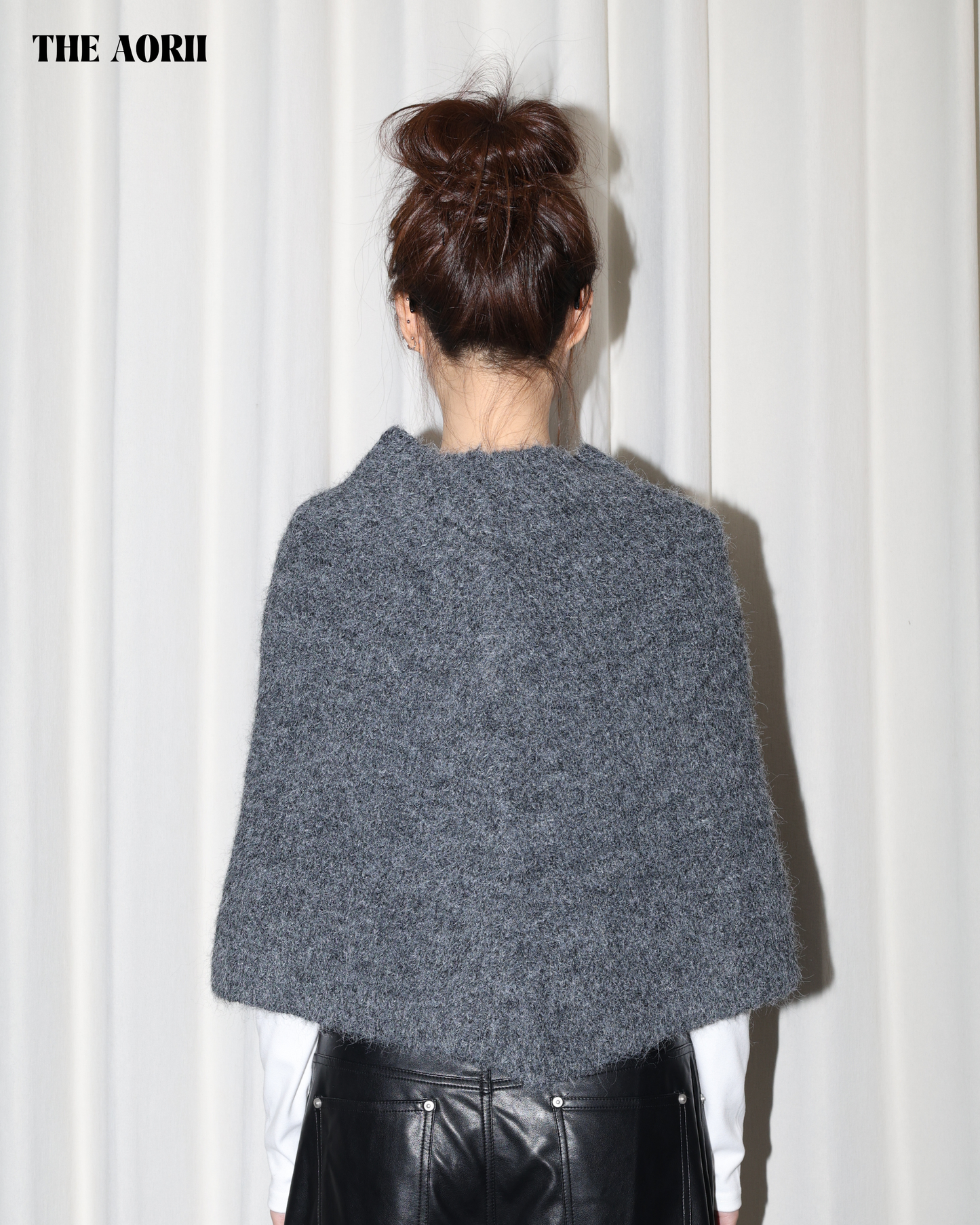 25231(2color) - 灰 排扣針織披肩