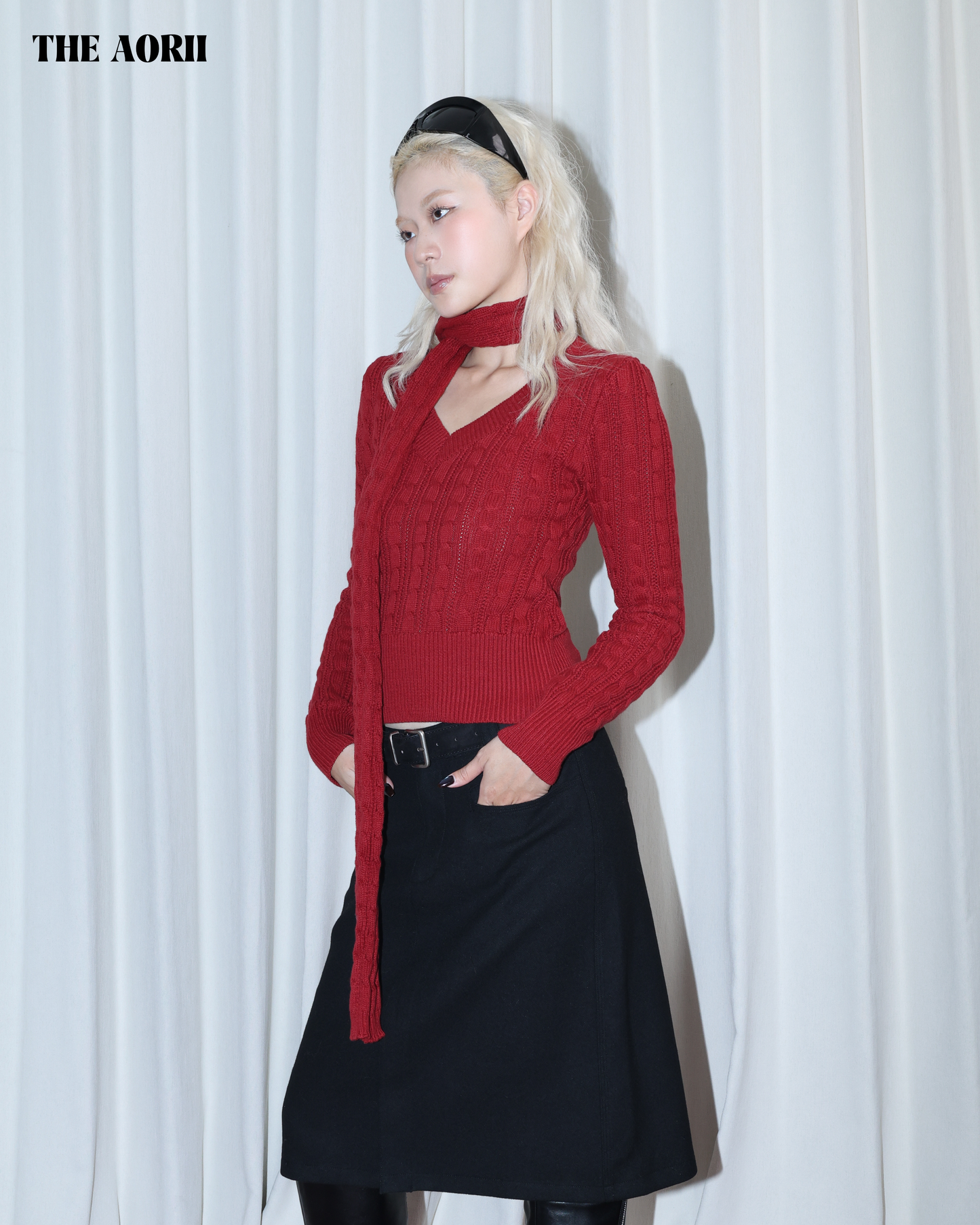 26012 (2color) - 紅 V領收腰針織長袖上衣+圍巾