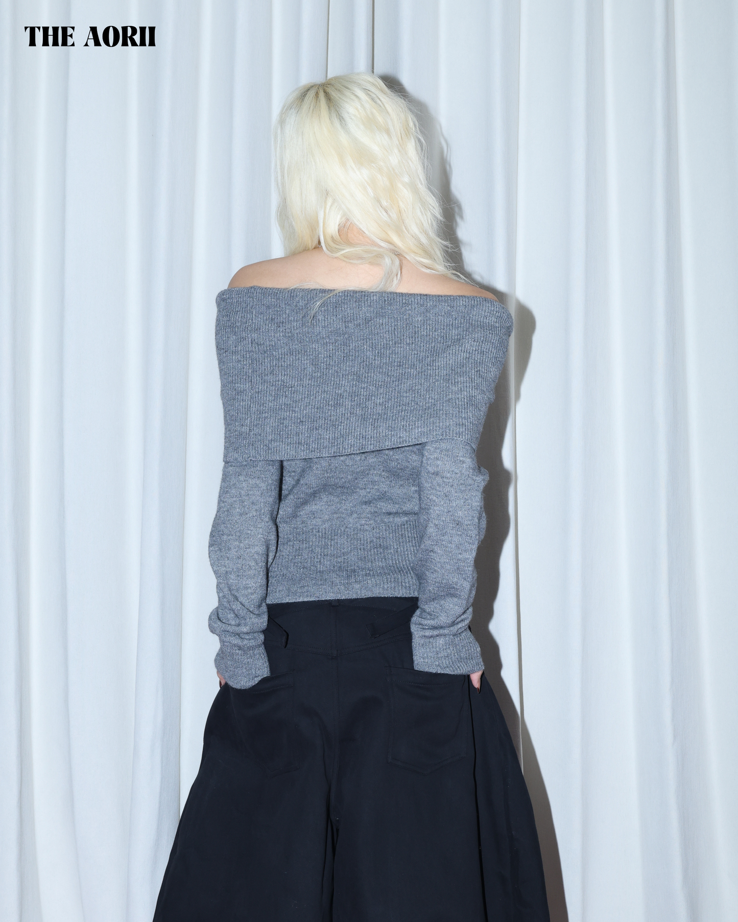 25280(2color) - 灰 一字領反折收腰長袖針織上衣