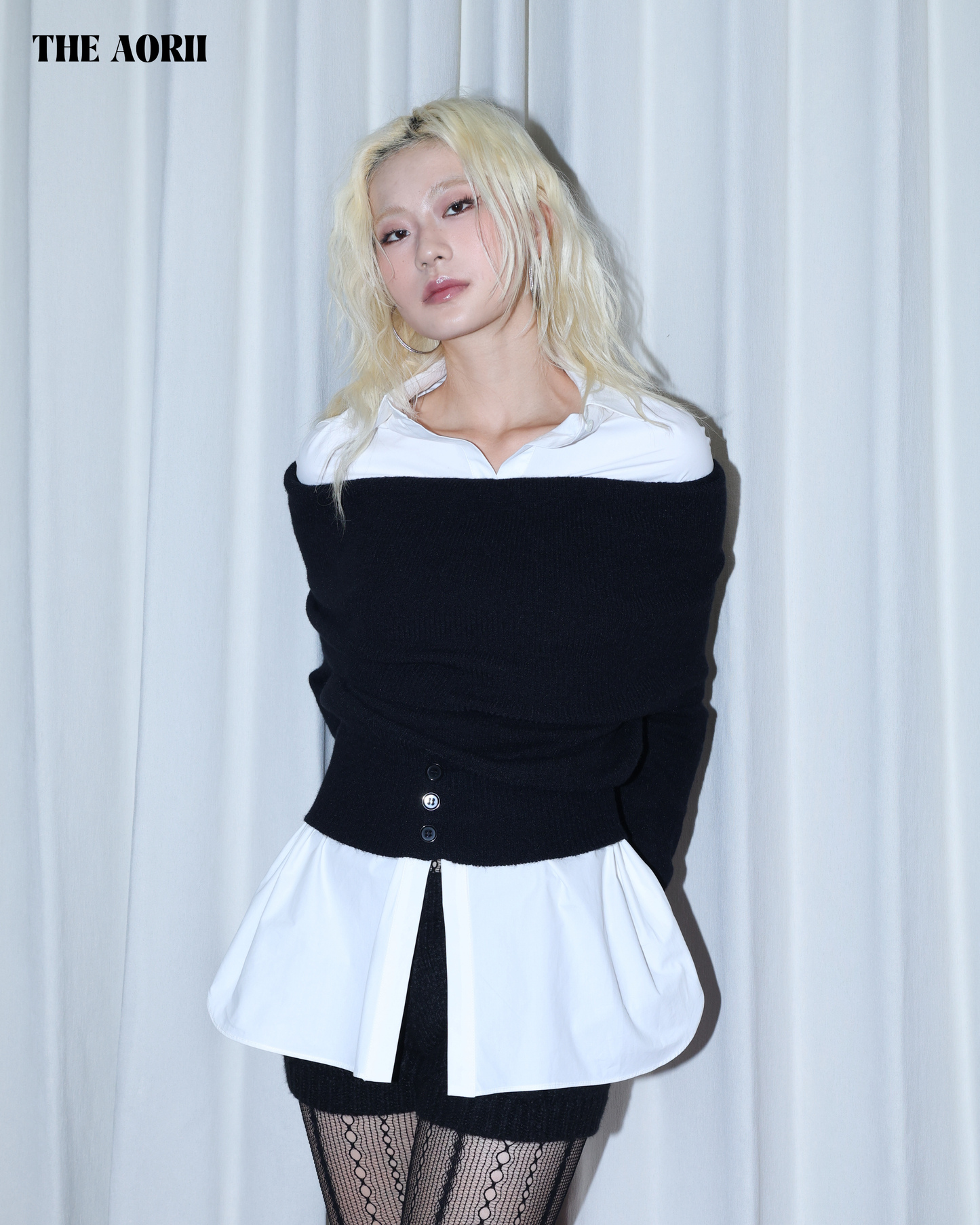 25280(2color) - 黑 一字領反折收腰長袖針織上衣