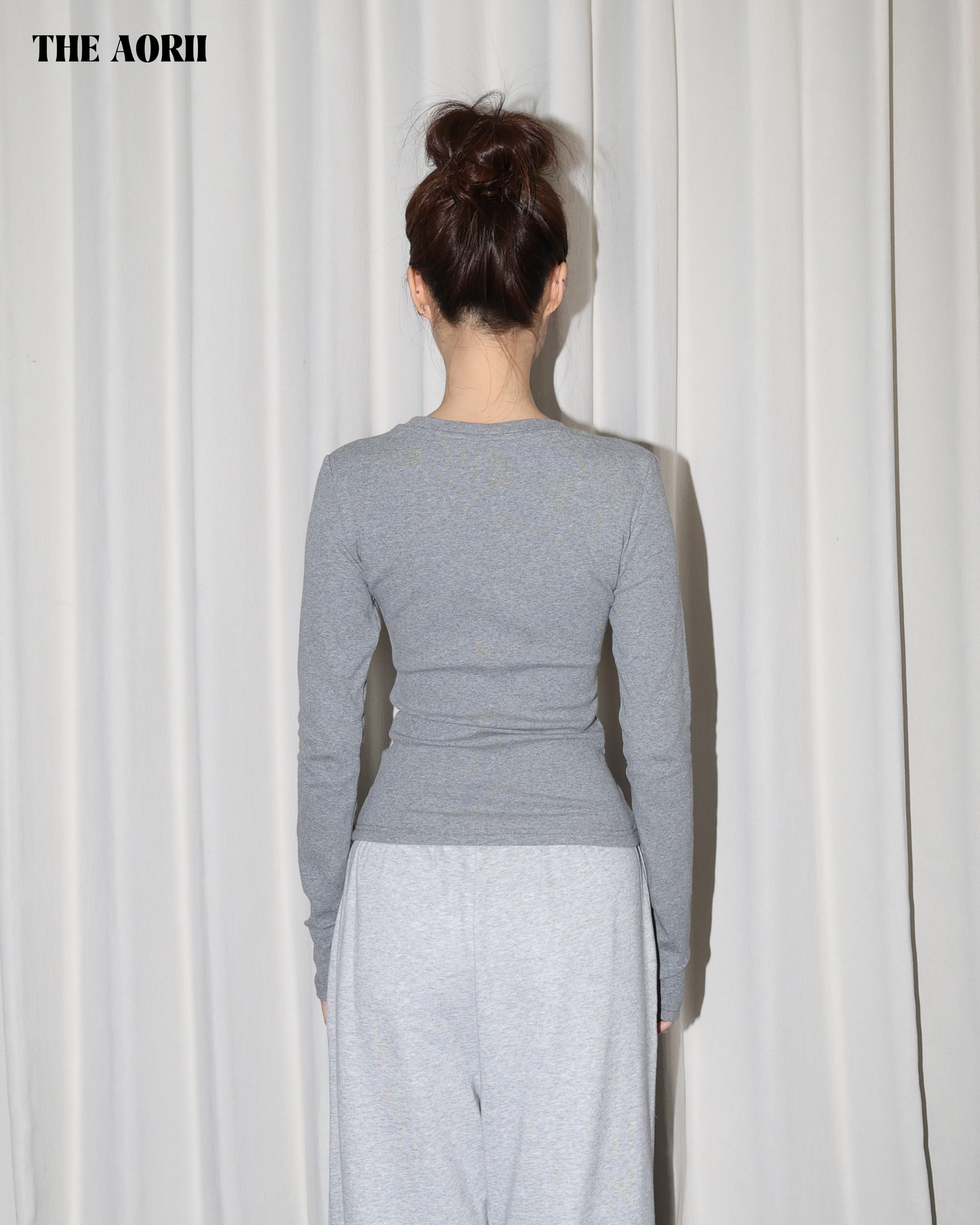 25240(2color) - 灰 V領排扣長袖修身上衣