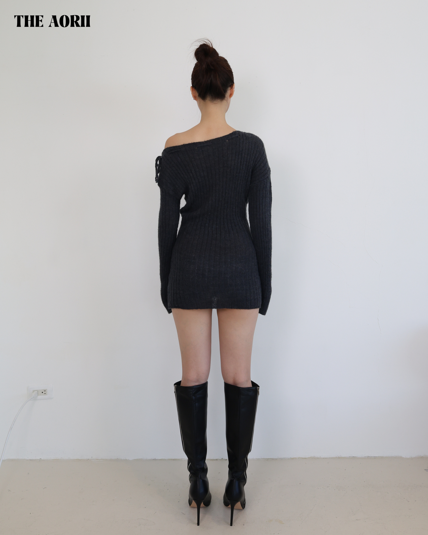 20215 - 斜肩綁帶毛衣收腰包臀連衣裙