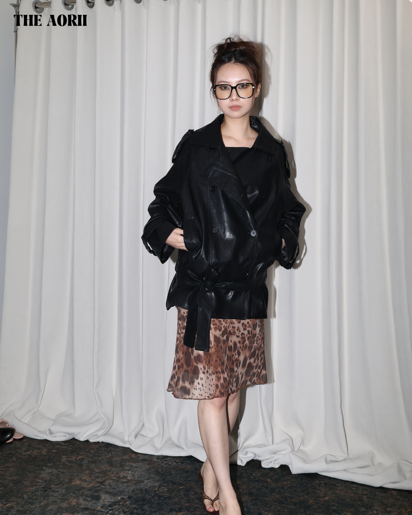 25270 - 皮革翻領排扣外套