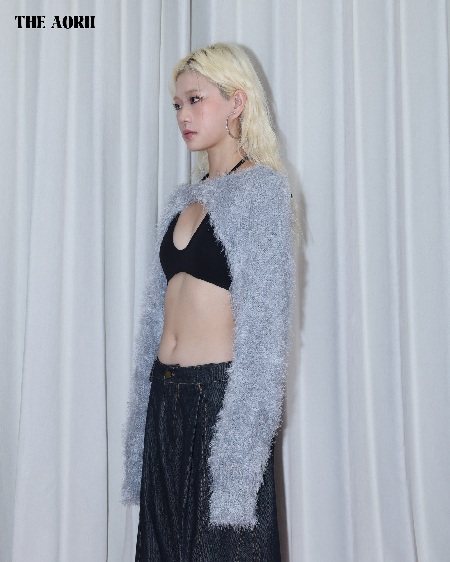 KR25001 - "正韓"水貂毛短版長袖上衣