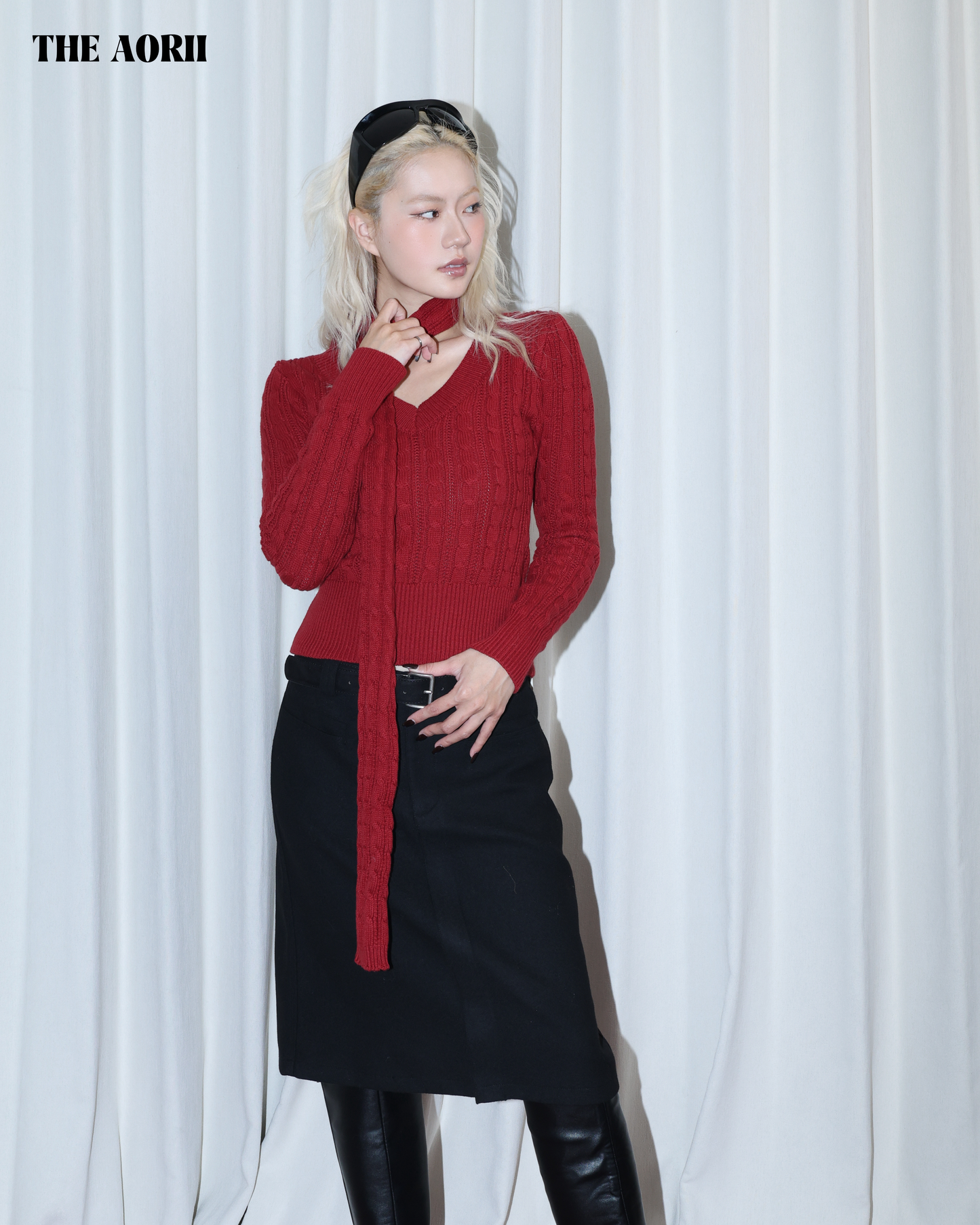 26012 (2color) - 紅 V領收腰針織長袖上衣+圍巾