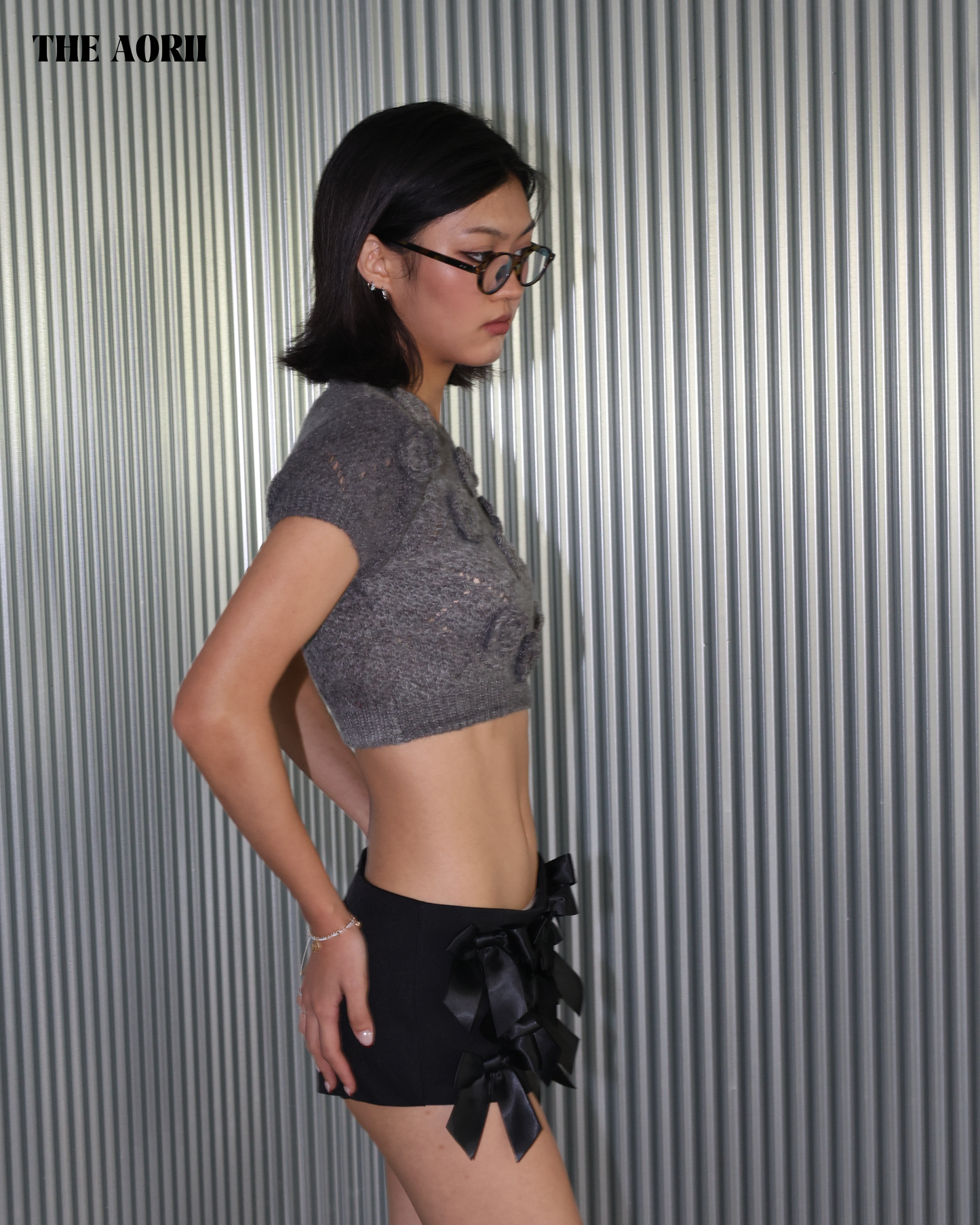 25247 - 花朵漸層針織短袖短版上衣