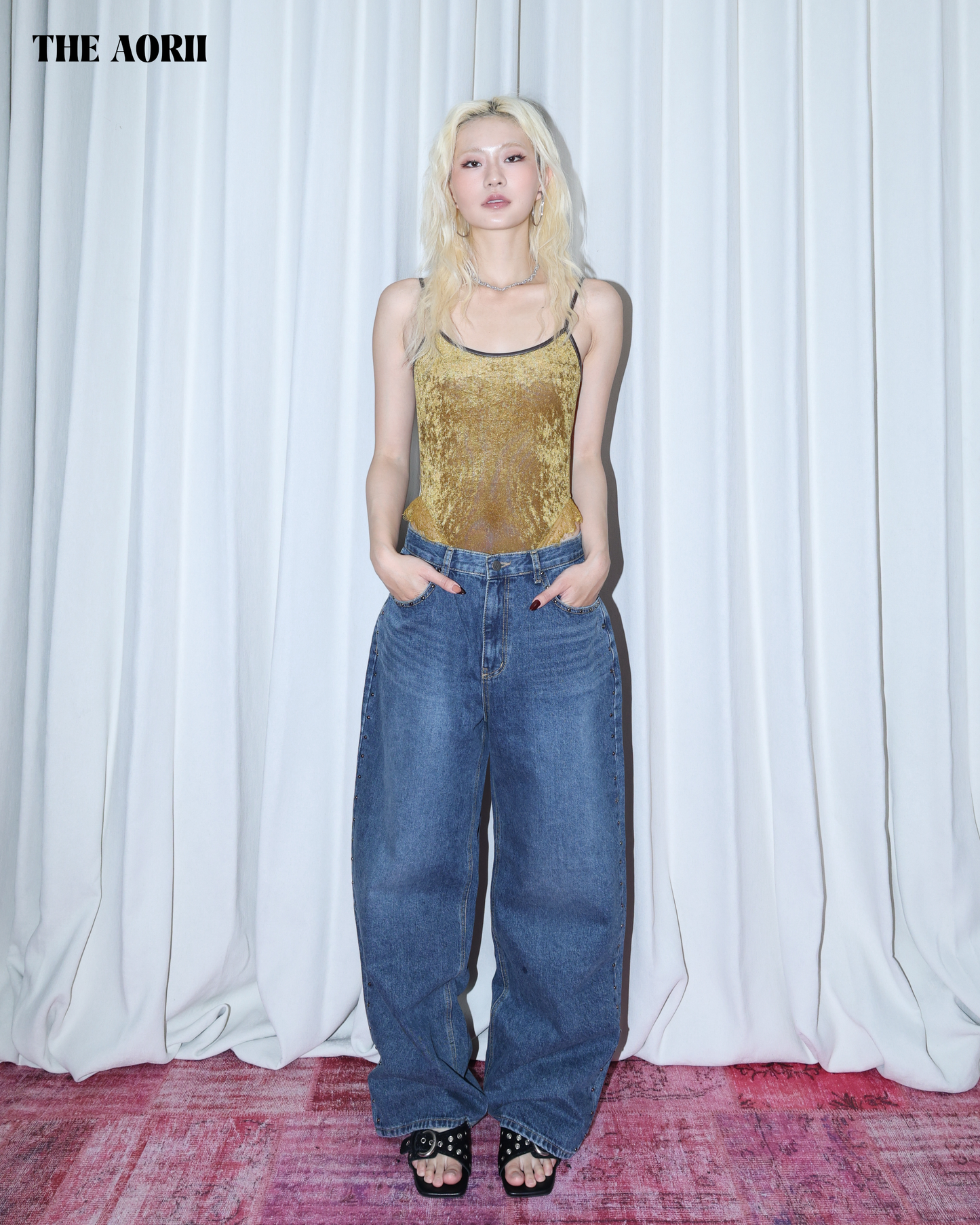 25288 -  皮革吊帶拼接絲絨bodysuit