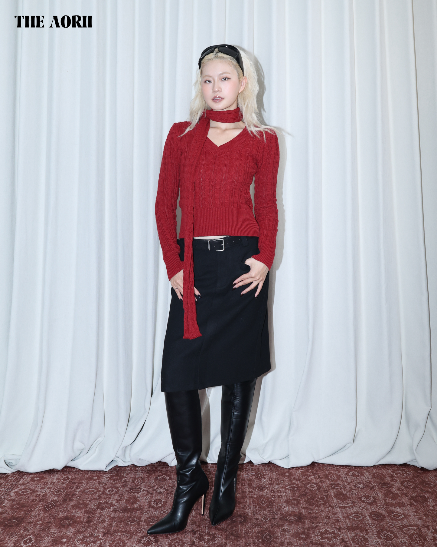 26012 (2color) - 紅 V領收腰針織長袖上衣+圍巾