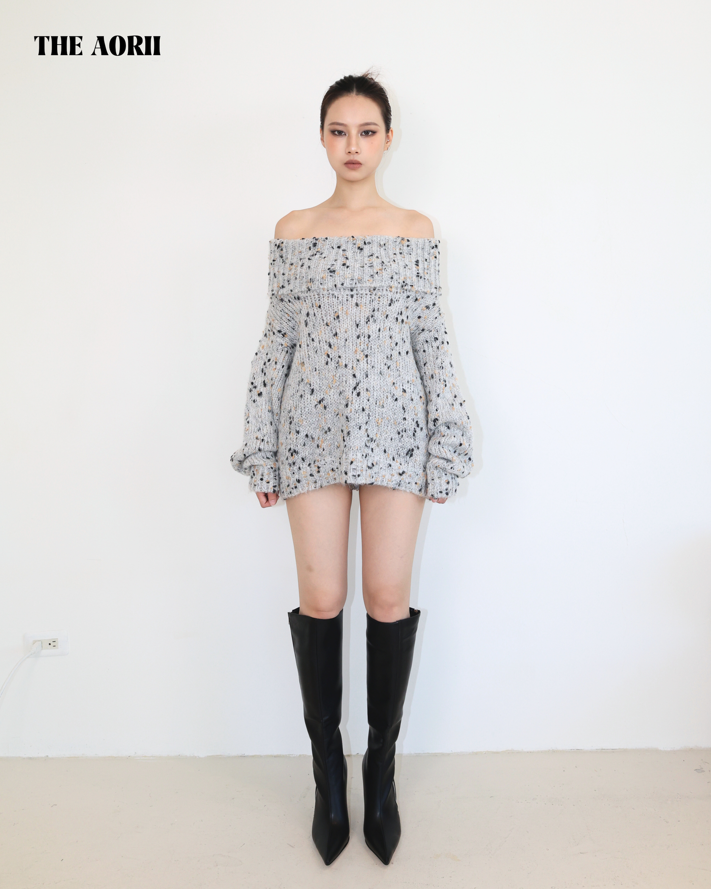 20216 - 一字領混色毛衣