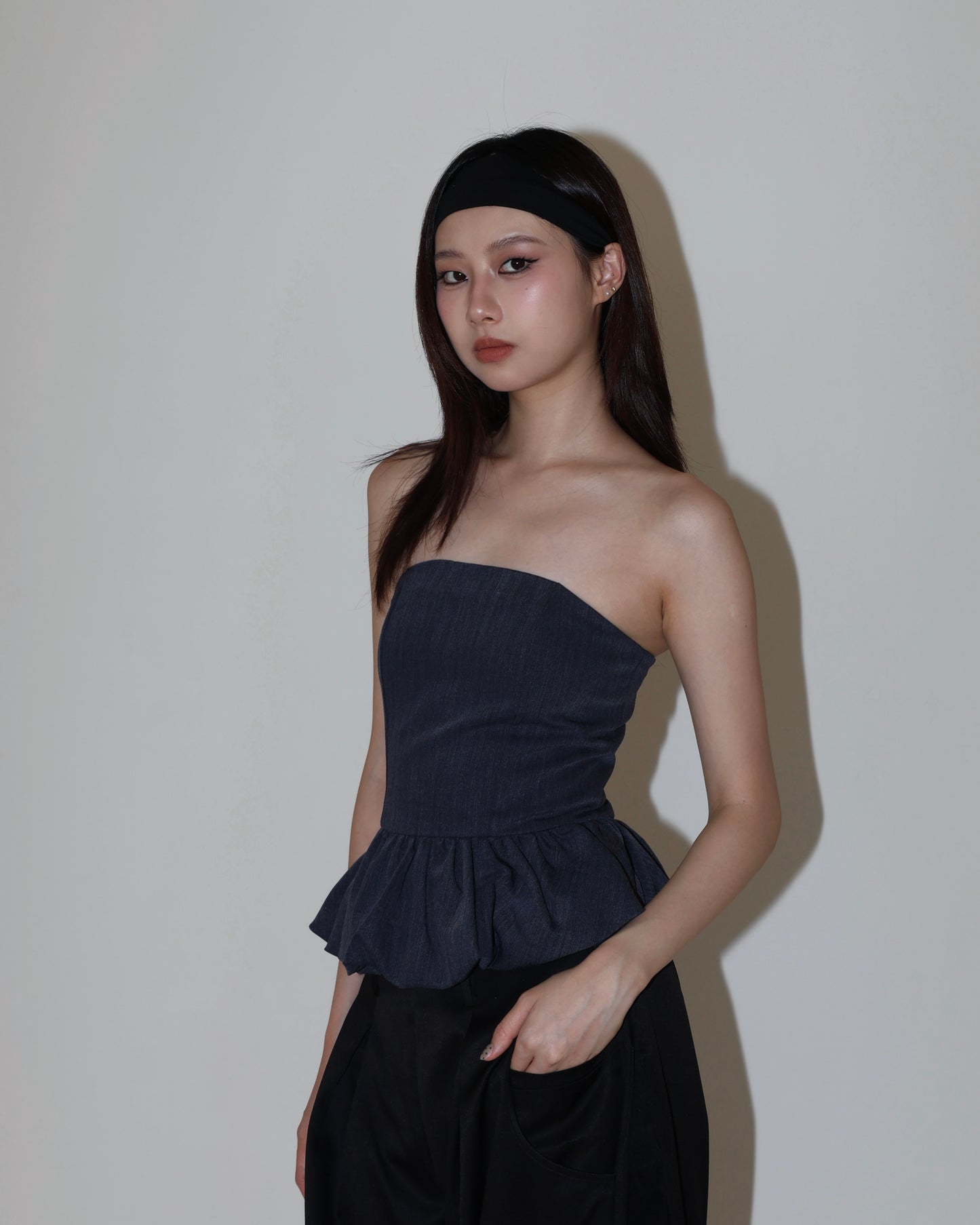 25162(2color) - 藍 抹胸花苞上衣
