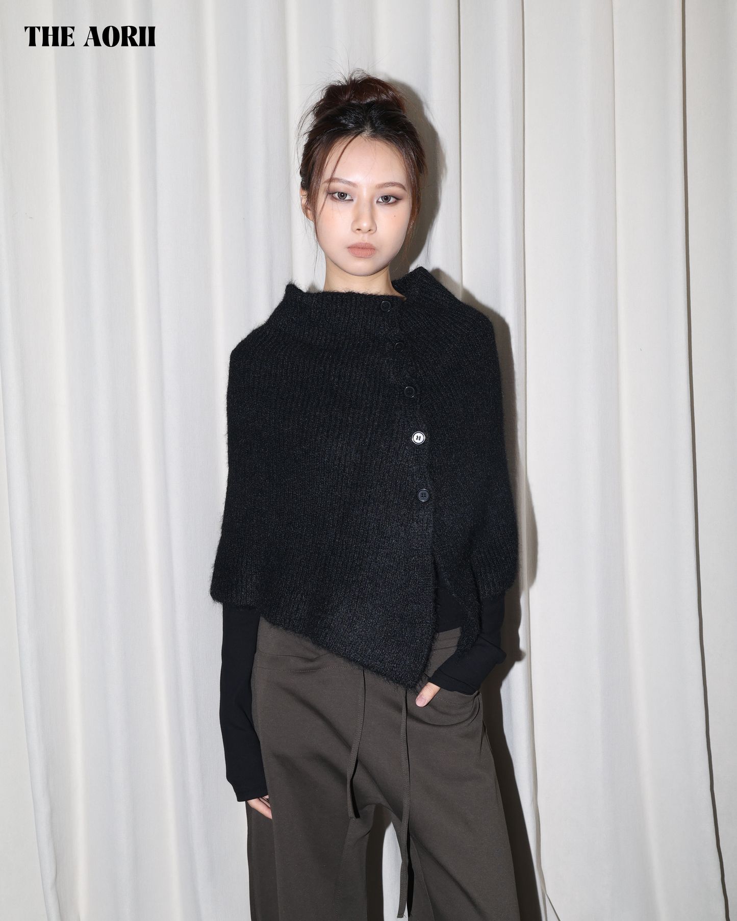 25231(2color) - 黑 排扣針織披肩