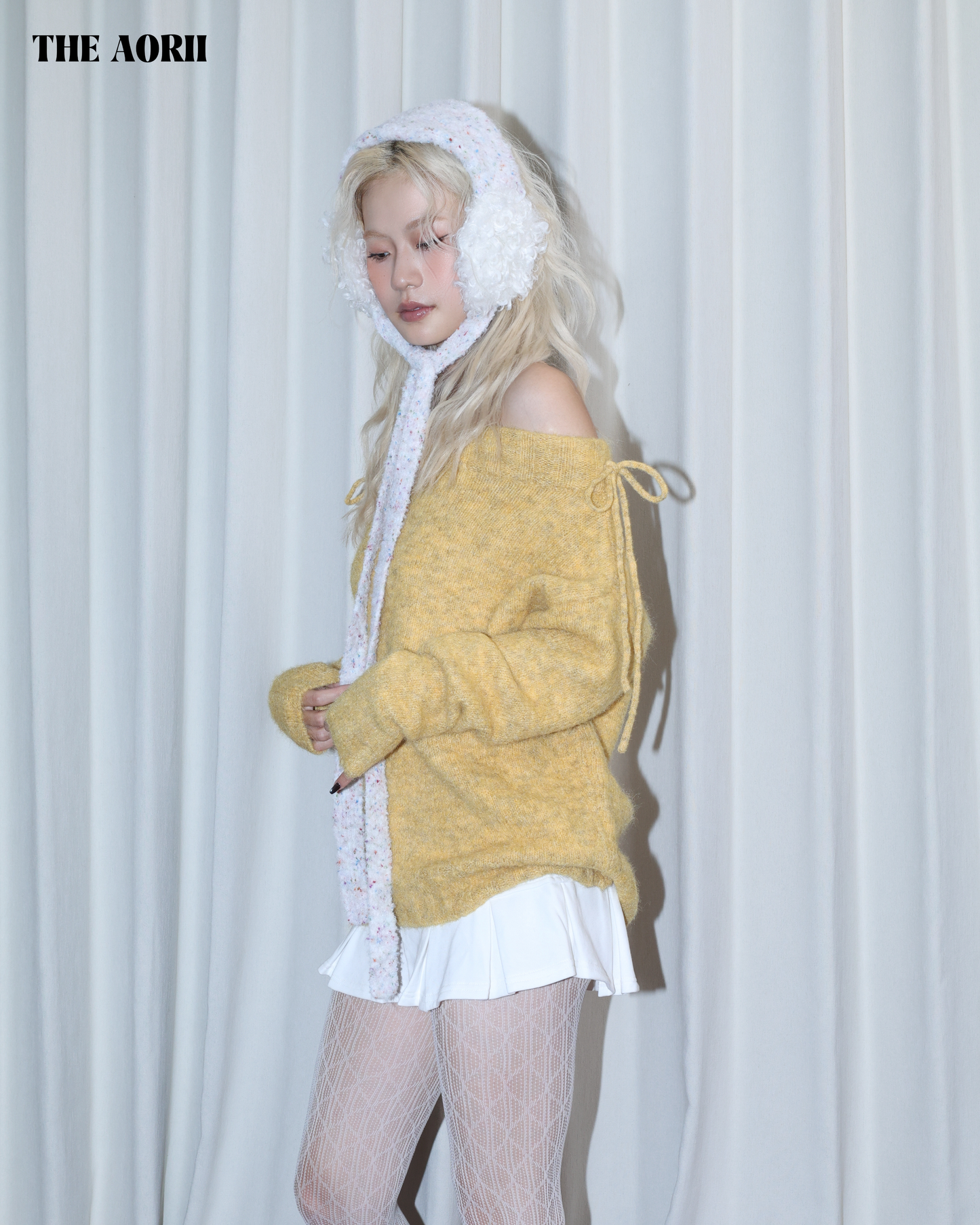 26009 (2color) - 黃 5%羊毛一字領綁帶毛衣