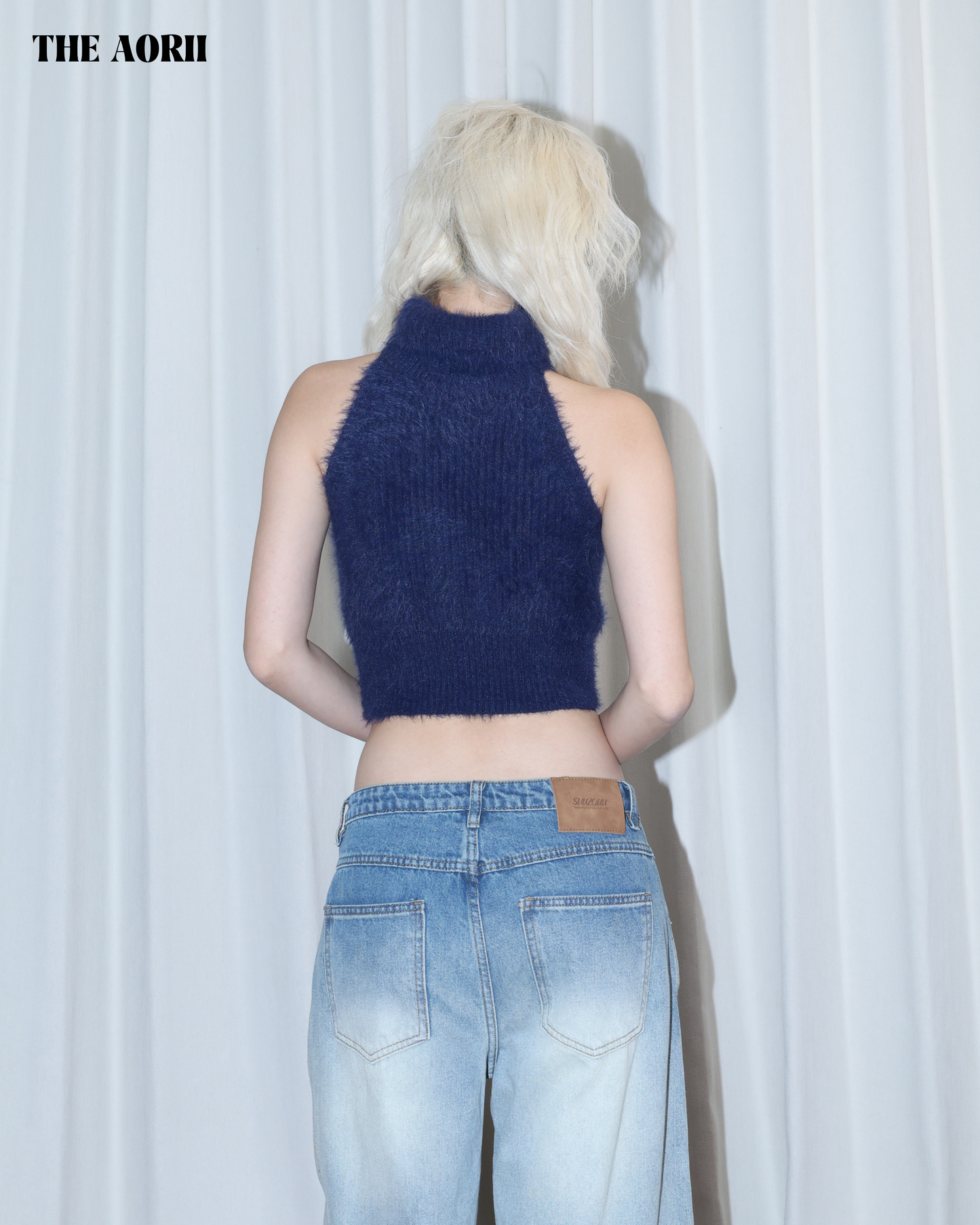 26021 (2color) - 藍 水貂毛小高領削肩短版背心