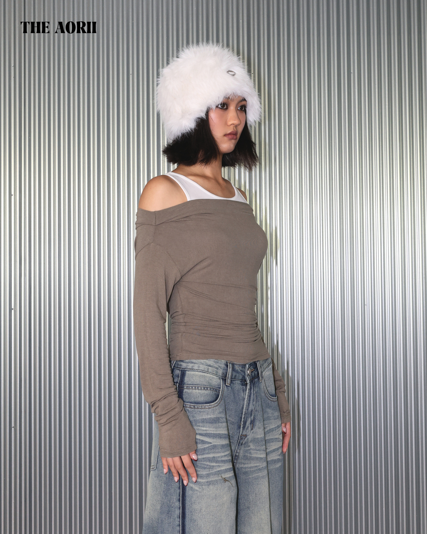 20223(2color) - 綠 一字領長袖背心兩件套