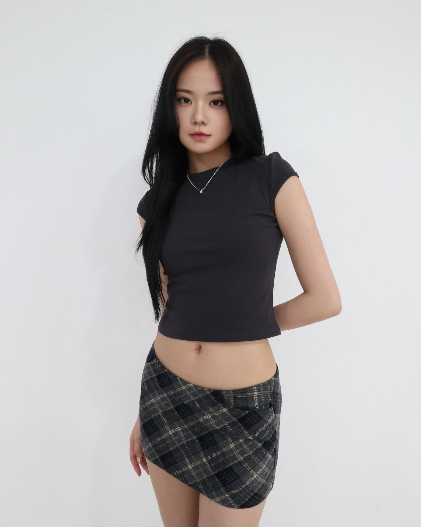 25051(6color) - 深灰 圓領正肩短袖上衣